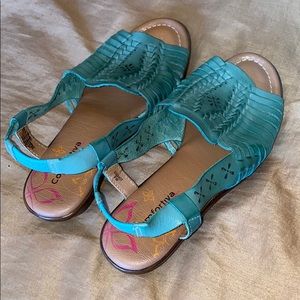 Teal huaraches